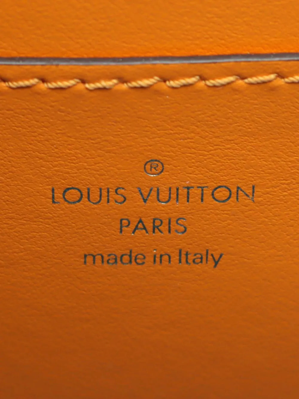 Pre-OwnedLouis Vuitton Pre-Owned2021-2025 Calfskin LV Pont 9 Soft MM crossbody bag