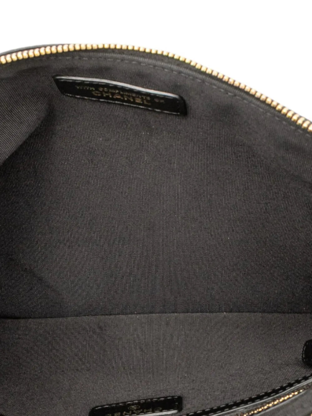 Pre-OwnedCHANEL Pre-Owned2019 CC Quilted Satin Chain Around clutch bag