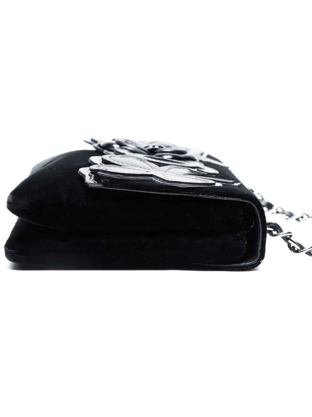 Pre-OwnedCHANEL Pre-Owned2005-2006 Camelia chain shoulder bag