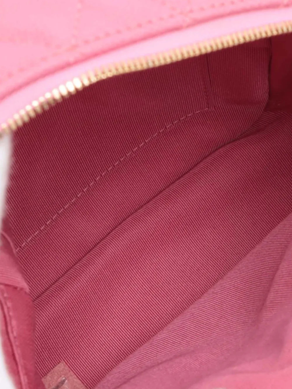 Pre-OwnedCHANEL Pre-Owned2019 Small Quilted Caviar CC Day backpack
