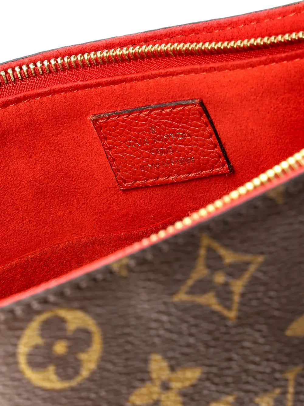 Pre-OwnedLouis Vuitton Pre-OwnedSurene Handbag Monogram Canvas with Leather MM shoulder bag