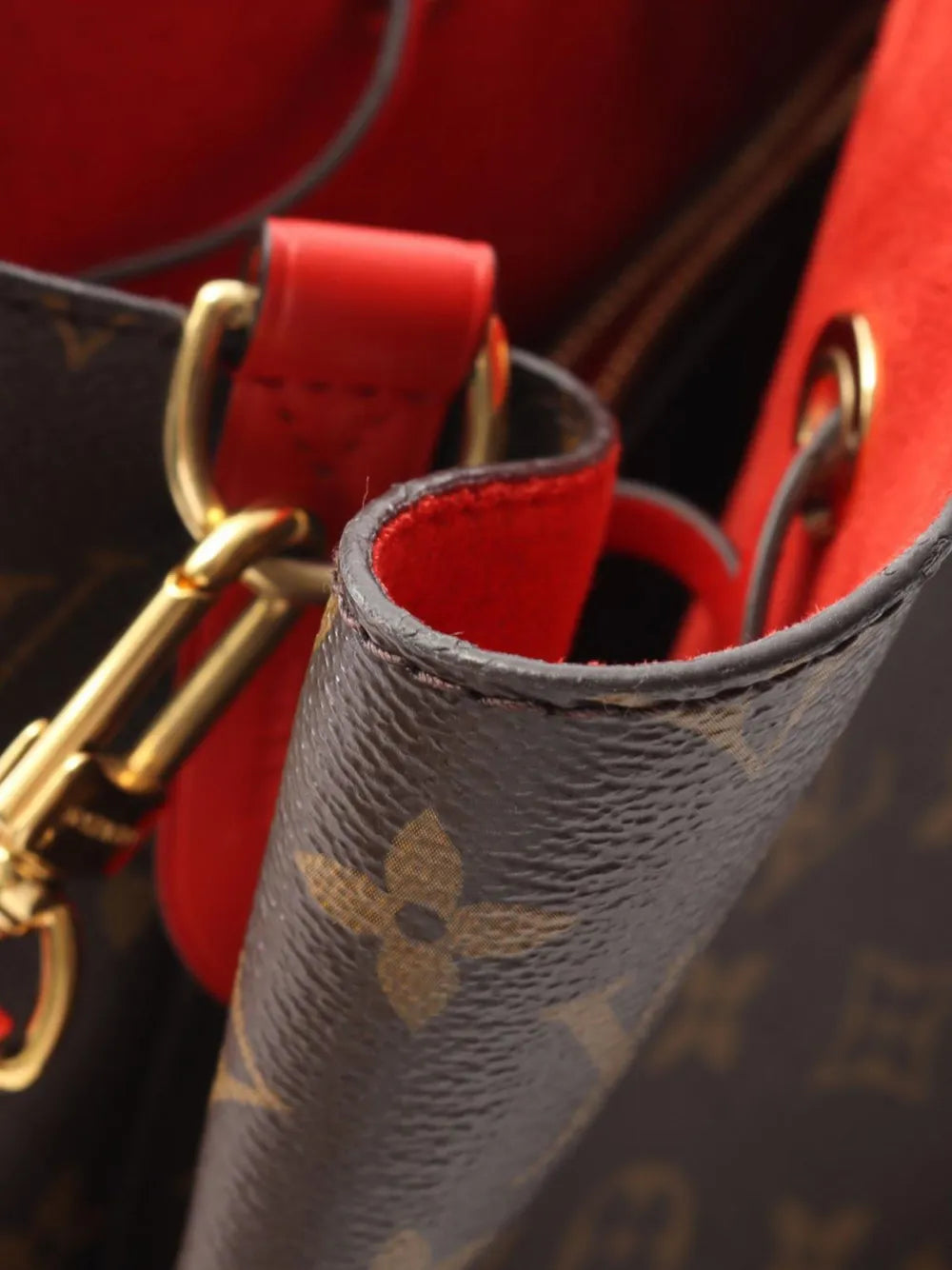 Pre-OwnedLouis Vuitton Pre-Owned2019 Monogram Neonoe MM bucket bag