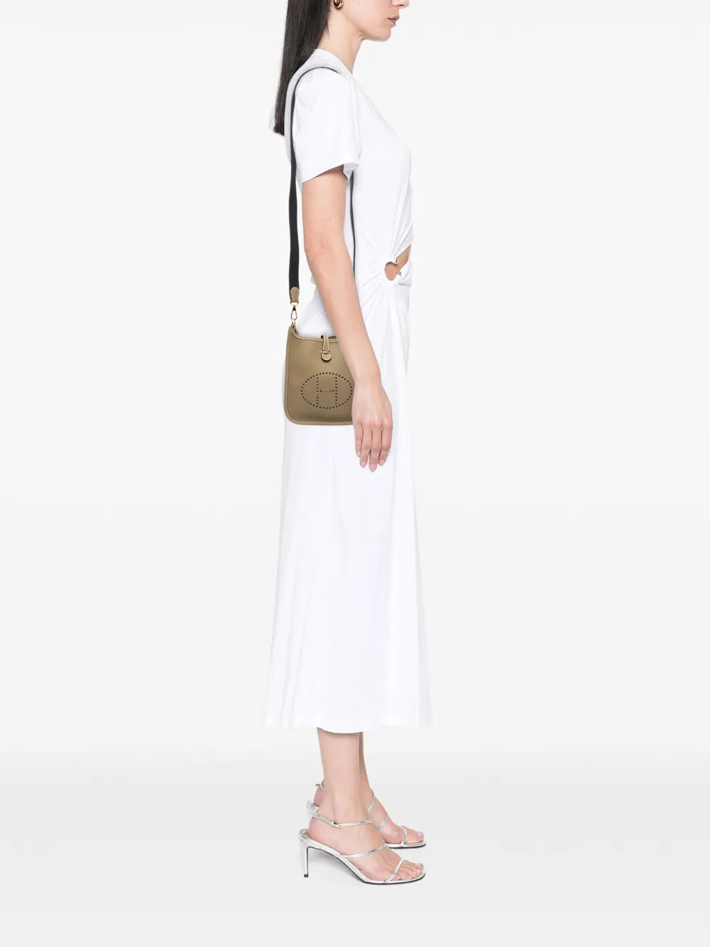 Pre-OwnedHermre-Owned2025 Clemence Evelyne Amazone 16 crossbody bag