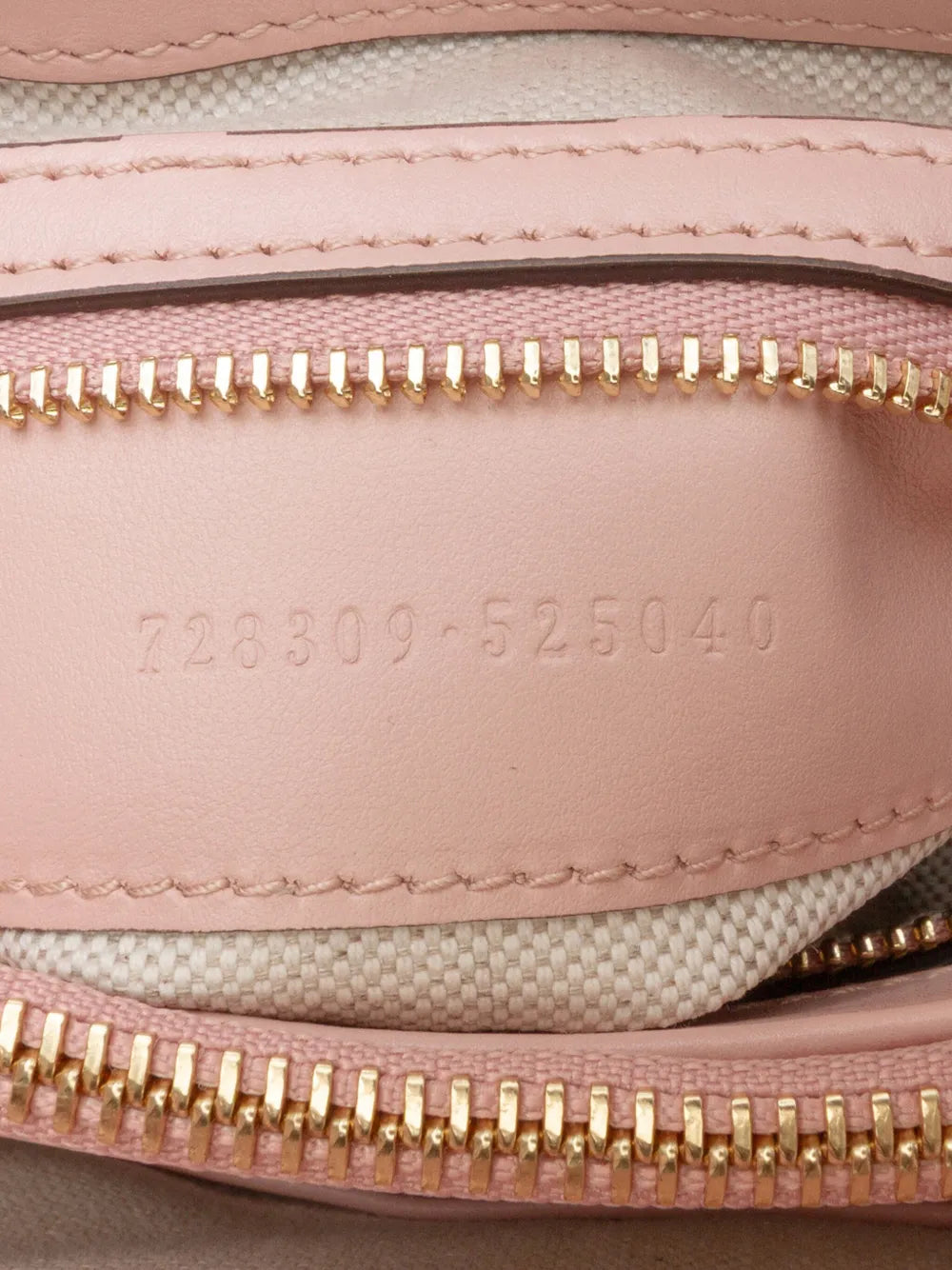 Pre-OwnedGucci Pre-Owned2016-2025 Mini GG Matelasse Leather Top Handle Bag satchel
