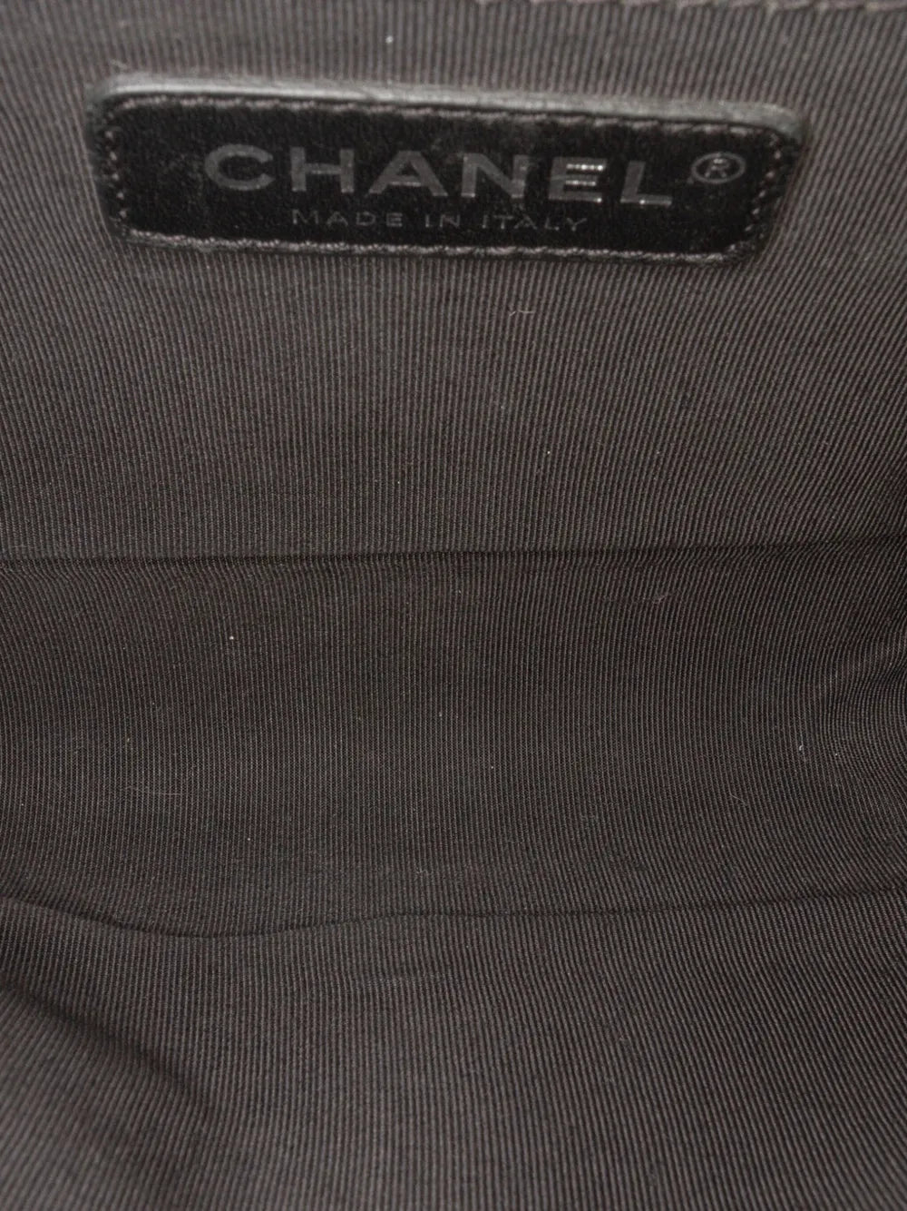 Pre-OwnedCHANEL Pre-Owned2016-2017 Medium Embossed Denim Boy Flap crossbody bag