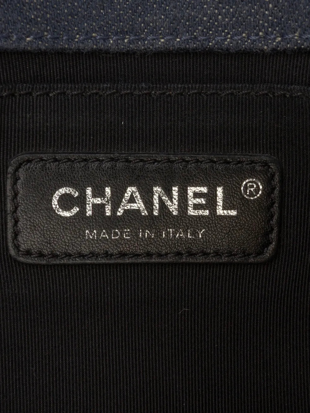 Pre-OwnedCHANEL Pre-Owned2016-2017 Medium Embossed Denim Boy Flap crossbody bag