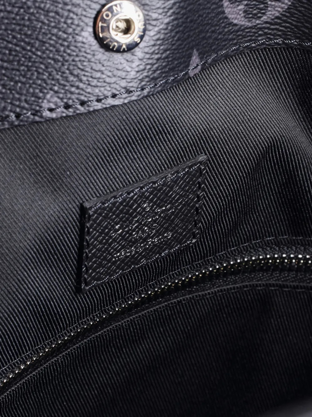 Pre-OwnedLouis Vuitton Pre-OwnedCity Monogram Taigarama tote bag