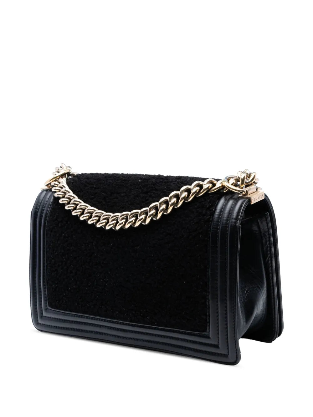 Pre-OwnedCHANEL Pre-Owned2016-2017 Old Medium Shearling Boy Flap crossbody bag