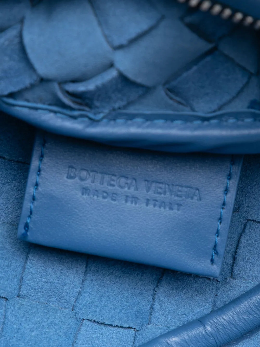 Pre-OwnedBottega Veneta Pre-Owned2012-2025 Small Nappa Intrecciato Camera Bag crossbody bag