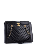 Pre-OwnedCHANEL Pre-OwnedCC Chain Shopping Chevron Calfskin Medium tote bag
