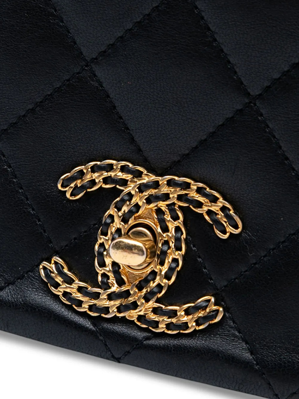 Pre-OwnedCHANEL Pre-Owned2021-2025 Quilted Lambskin On And On Chain Flap shoulder bag