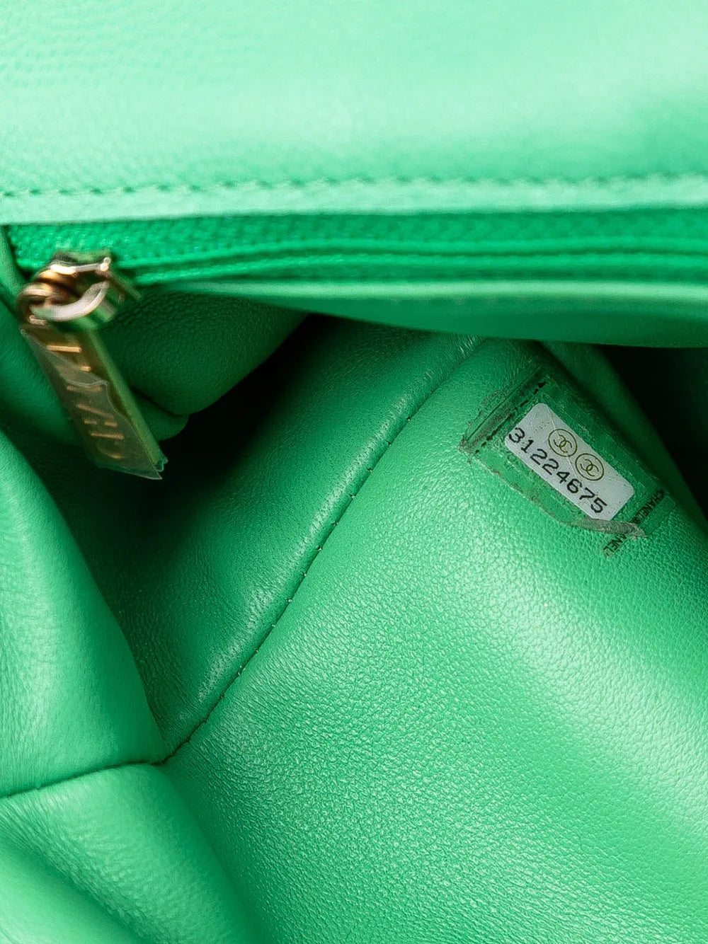 Pre-OwnedCHANEL Pre-Owned2021 Medium Quilted Caviar Sweet Flap shoulder bag