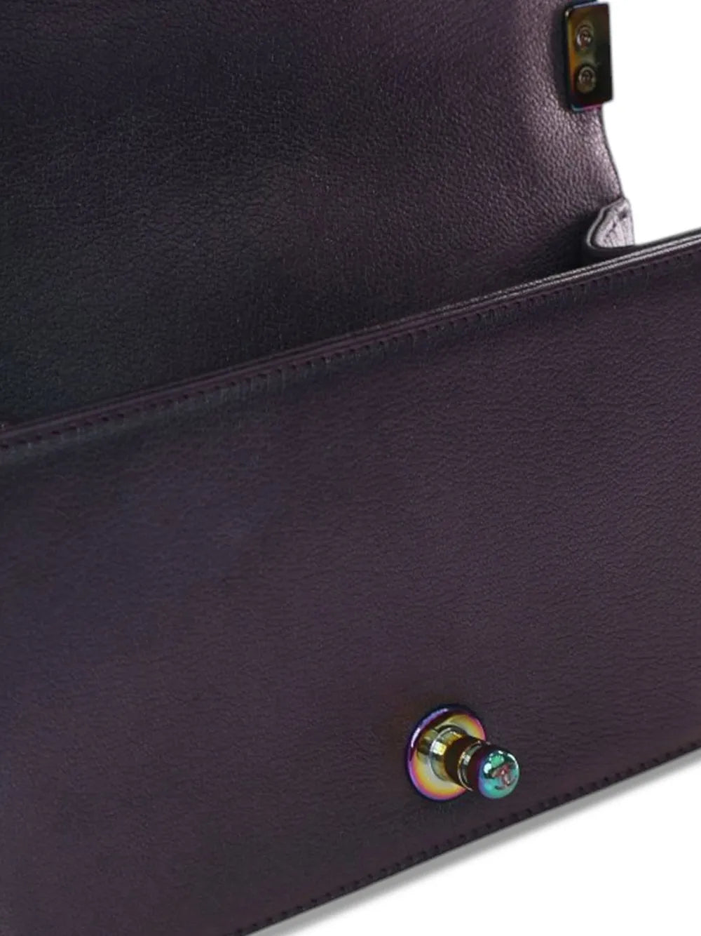 Pre-OwnedCHANEL Pre-Owned2015-2016 Small Quilted Iridescent Goatskin Boy Flap crossbody bag