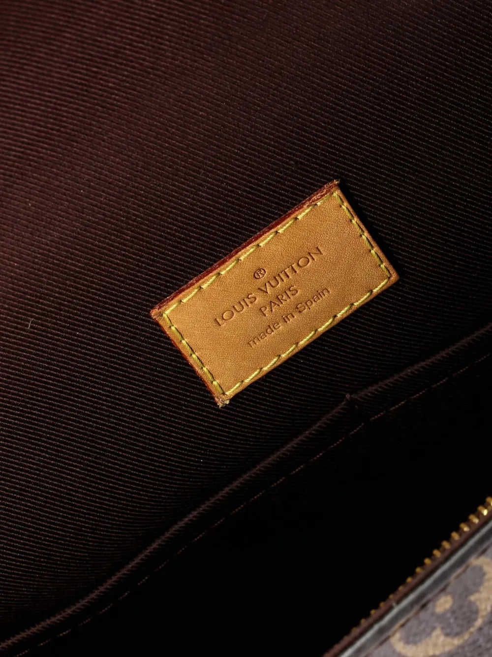 Pre-OwnedLouis Vuitton Pre-OwnedCluny Top Handle Bag Monogram Canvas MM shoulder bag