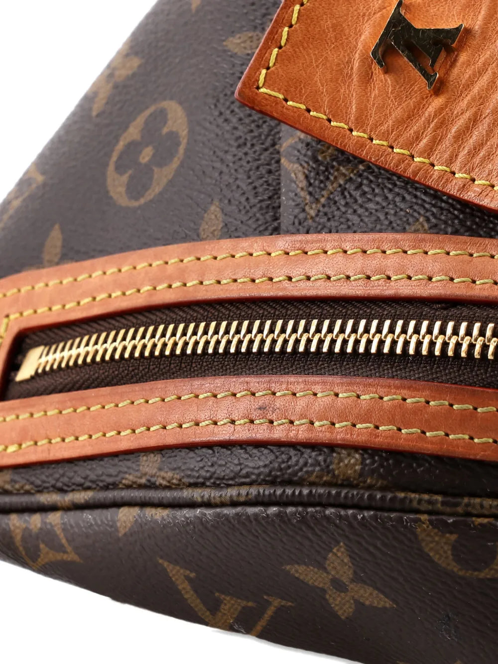 Pre-OwnedLouis Vuitton Pre-OwnedHigh Rise Bum Bag Monogram Canvas belt bag