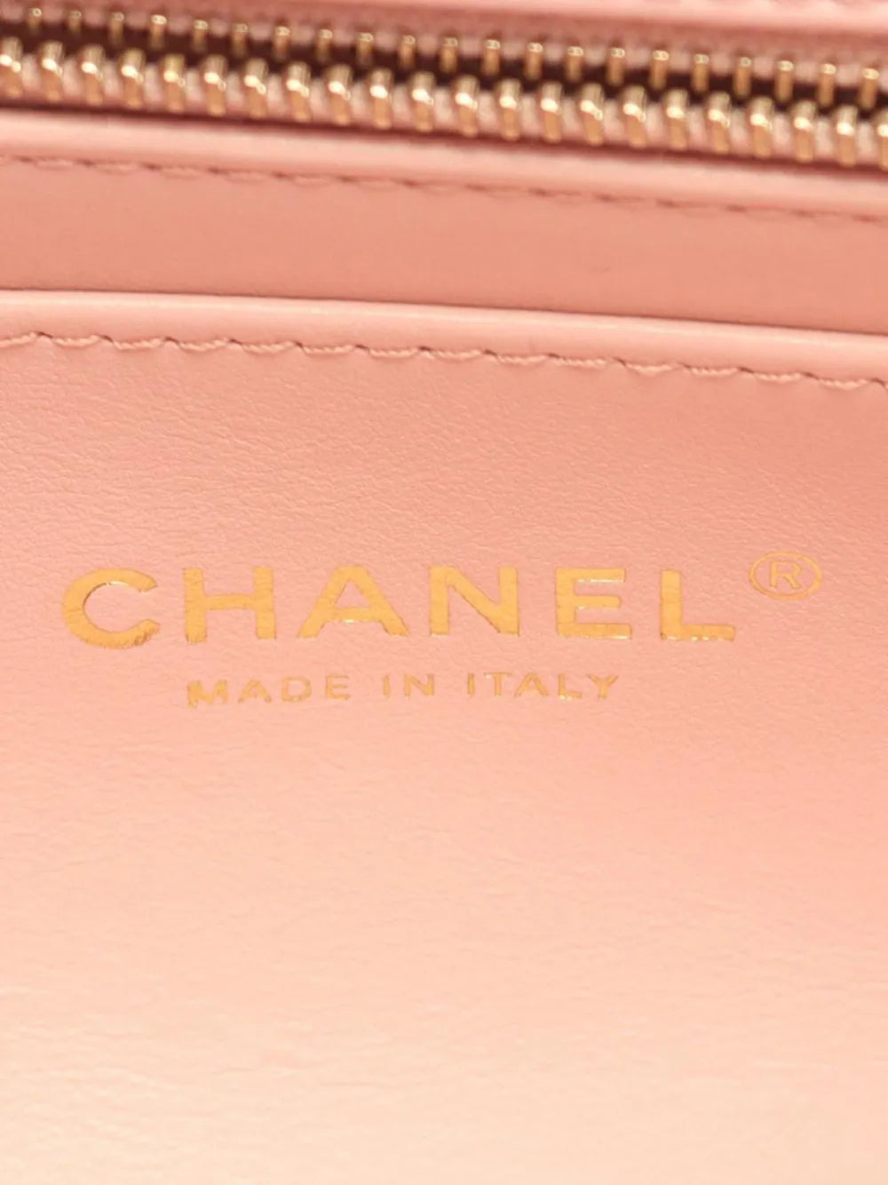 Pre-OwnedCHANEL Pre-Owned2021-2025 CC Quilted Lambskin Front Pocket Single Flap shoulder bag