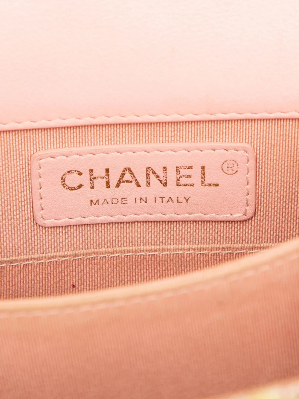 Pre-OwnedCHANEL Pre-Owned2014-2015 Quilted Tweed and Calfskin North South Boy Flap crossbody bag