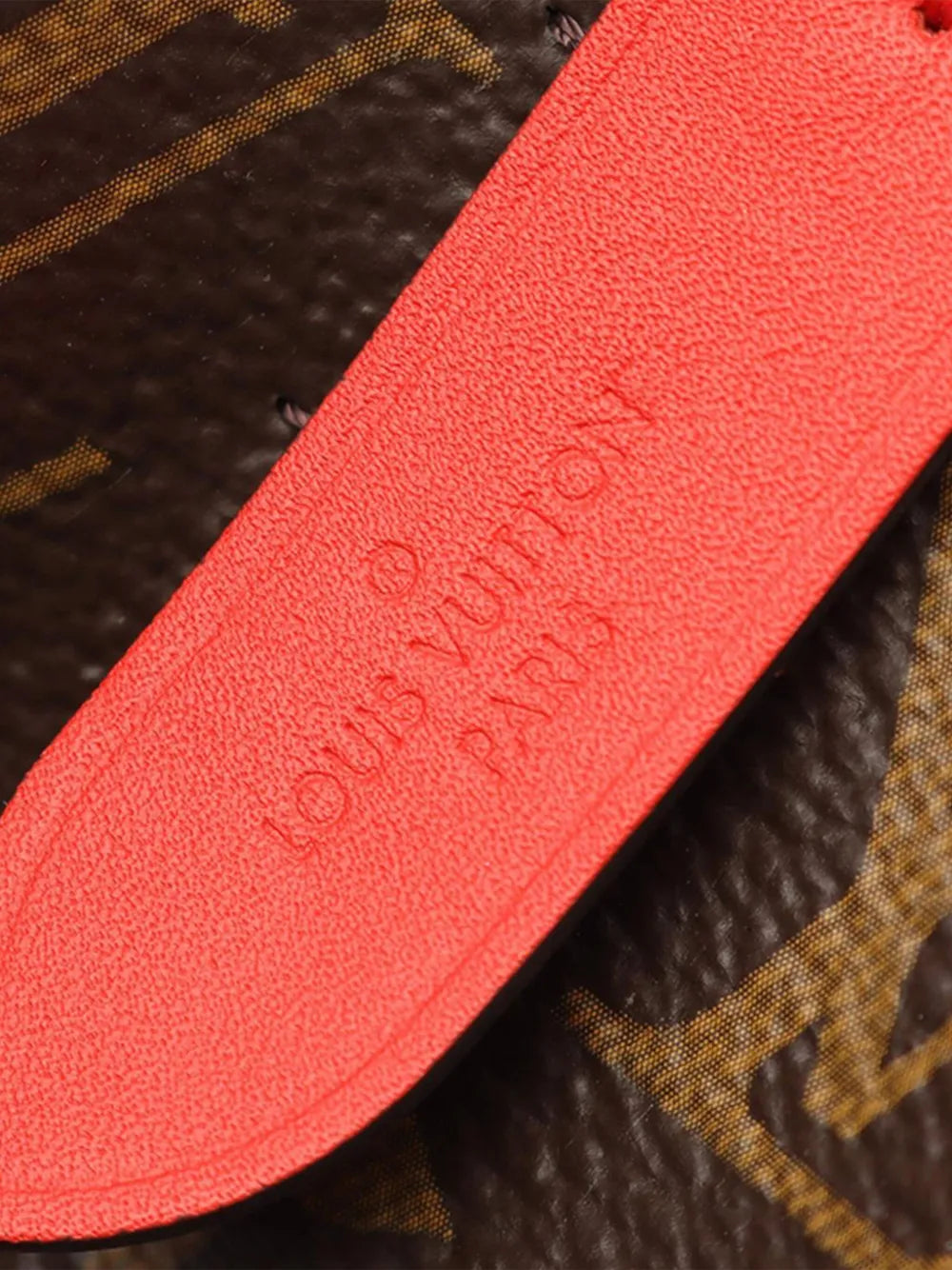 Pre-OwnedLouis Vuitton Pre-Owned2021-2025 Monogram Neonoe MM bucket bag