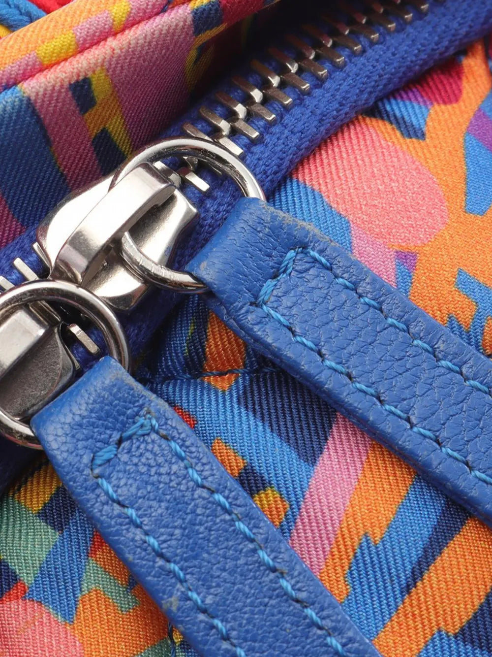 Pre-OwnedCHANEL Pre-Owned2018 Quilted and Printed Nylon Foulard backpack