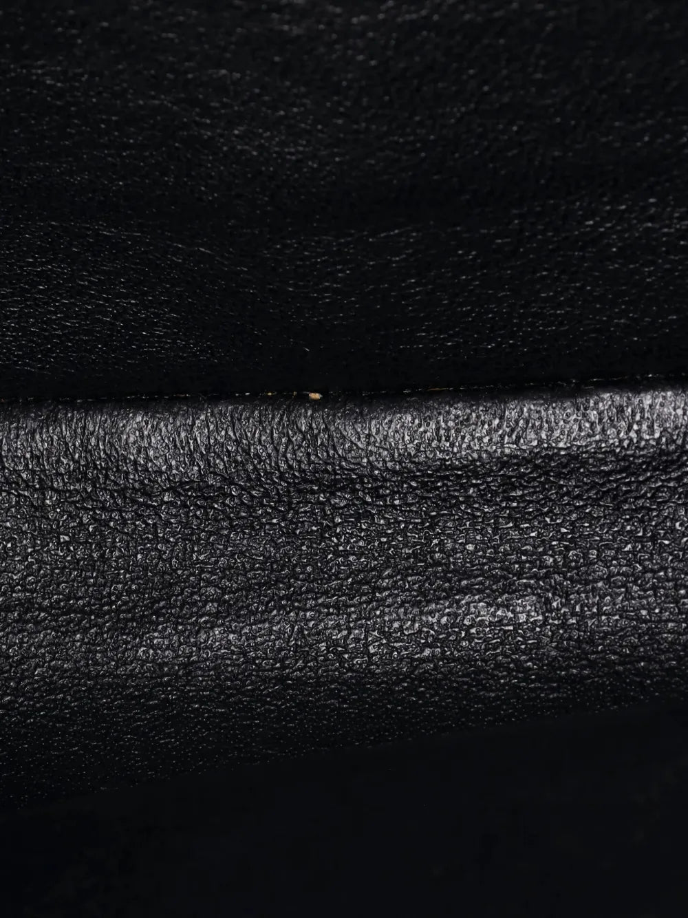 Pre-OwnedCHANEL Pre-OwnedCC Chic Double Flap Bag Quilted Lambskin Medium crossbody bag