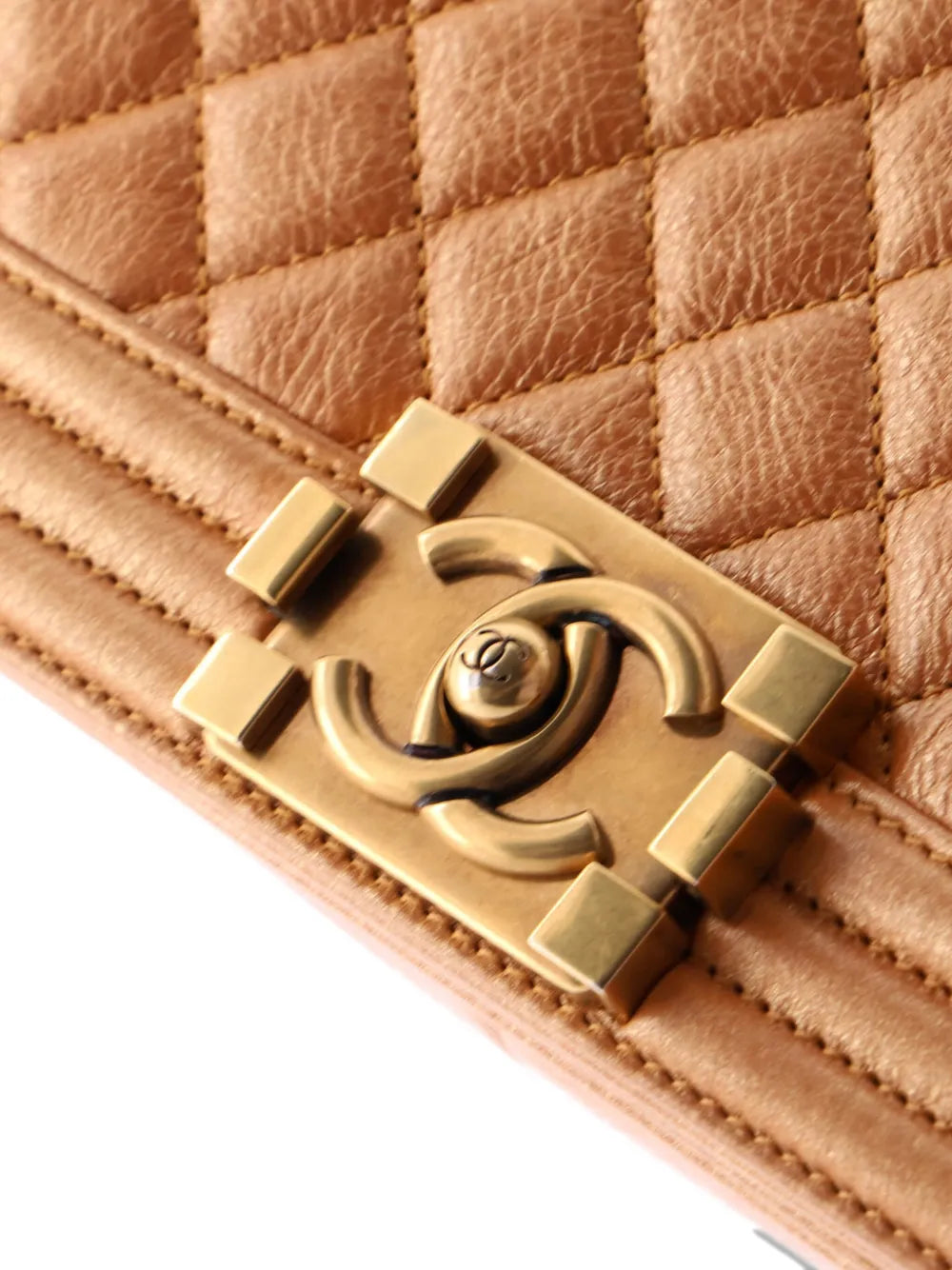 Pre-OwnedCHANEL Pre-OwnedBoy Flap Bag Quilted Metallic Calfskin Old Medium shoulder bag