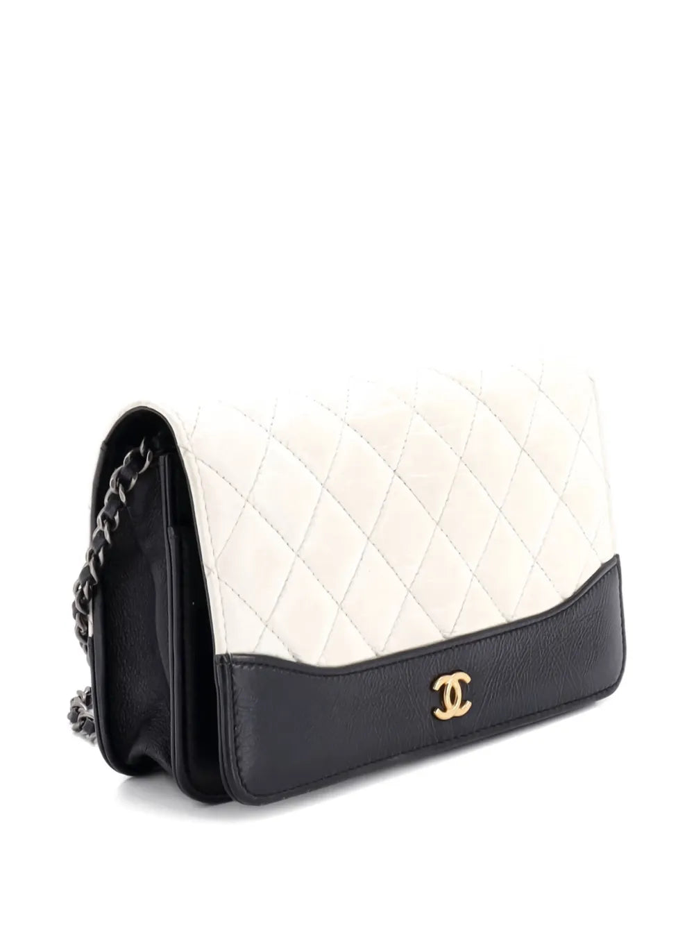 Pre-OwnedCHANEL Pre-OwnedGabrielle Wallet on Chain Quilted Aged Calfskin crossbody bag