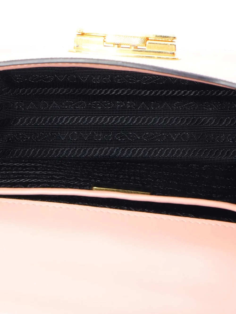 Pre-OwnedPrada Pre-OwnedEnvelope Flap Chain Shoulder bag Saffiano Leather Small crossbody bag