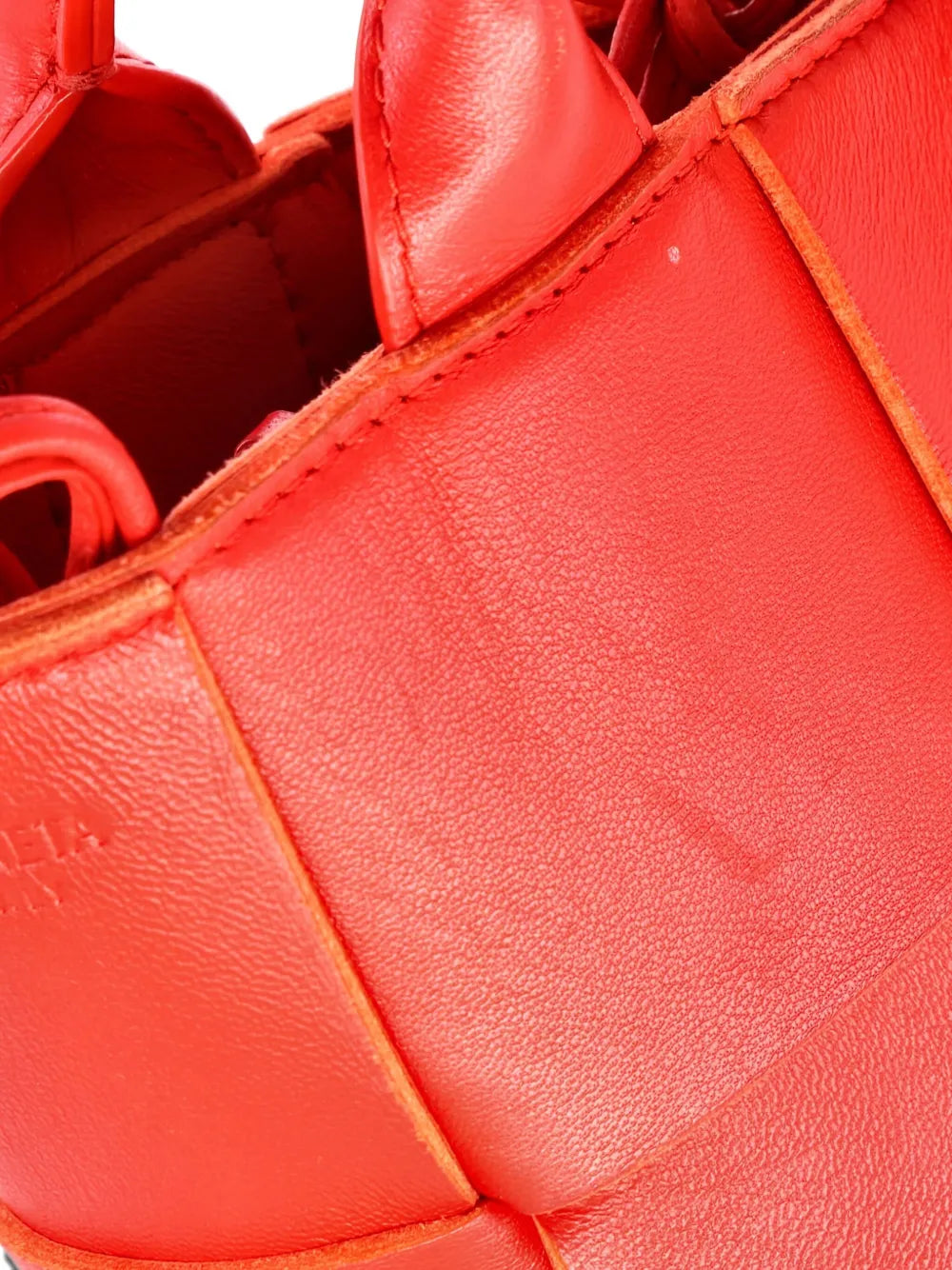 Pre-OwnedBottega Veneta Pre-OwnedArco Maxi Intrecciato Leather Candy tote bag