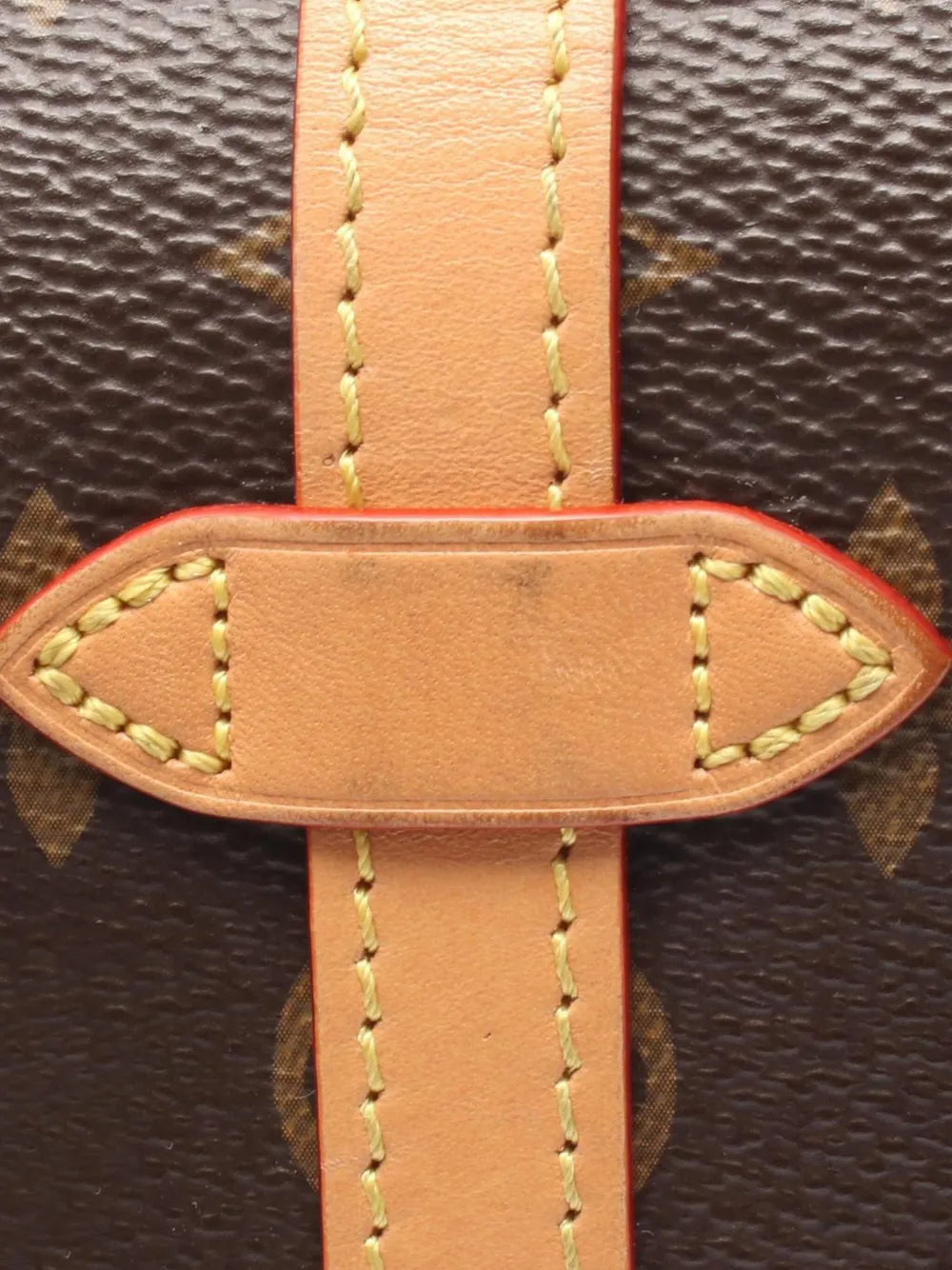 Pre-OwnedLouis Vuitton Pre-Owned2021-2025 Monogram Micro Chantilly crossbody bag