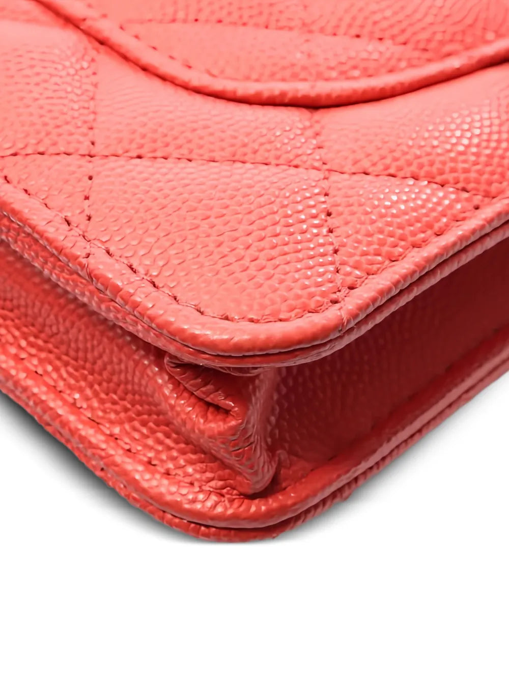 Pre-OwnedCHANEL Pre-Owned2021 Matelassé chain wallet diamond quilted clutch bag
