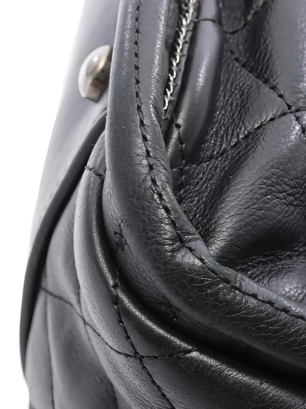 Pre-OwnedCHANEL Pre-Owned2011 quilted chain-strap shoulder bag