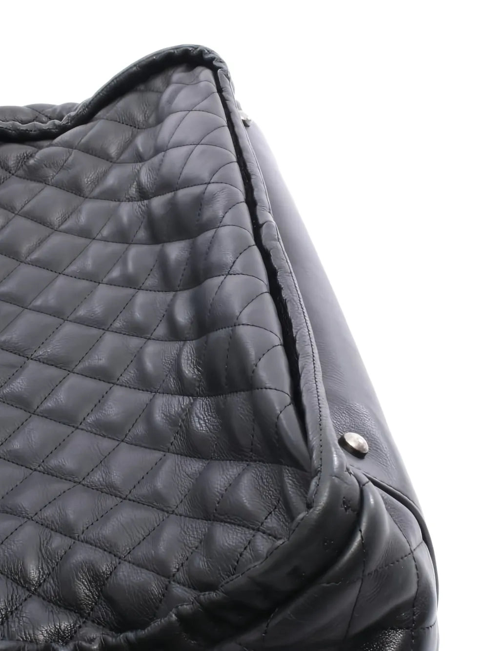 Pre-OwnedCHANEL Pre-Owned2011 quilted chain-strap shoulder bag