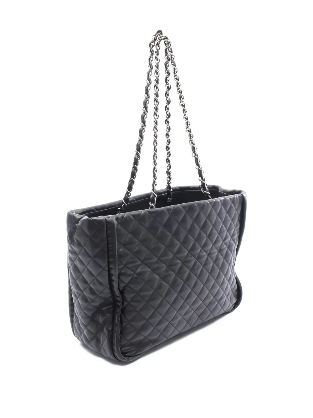 Pre-OwnedCHANEL Pre-Owned2011 quilted chain-strap shoulder bag