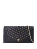 Pre-OwnedCHANEL Pre-Owned2017-2018 Chevron Nubuck Micro Chain Embellished Flap crossbody bag