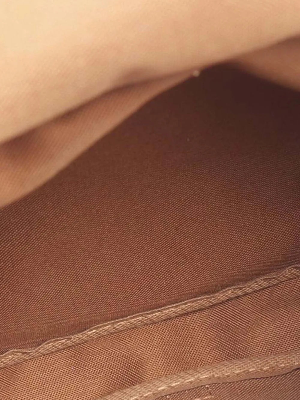 Pre-OwnedLouis Vuitton Pre-Owned2000 Monogram Saumur 30 crossbody bag