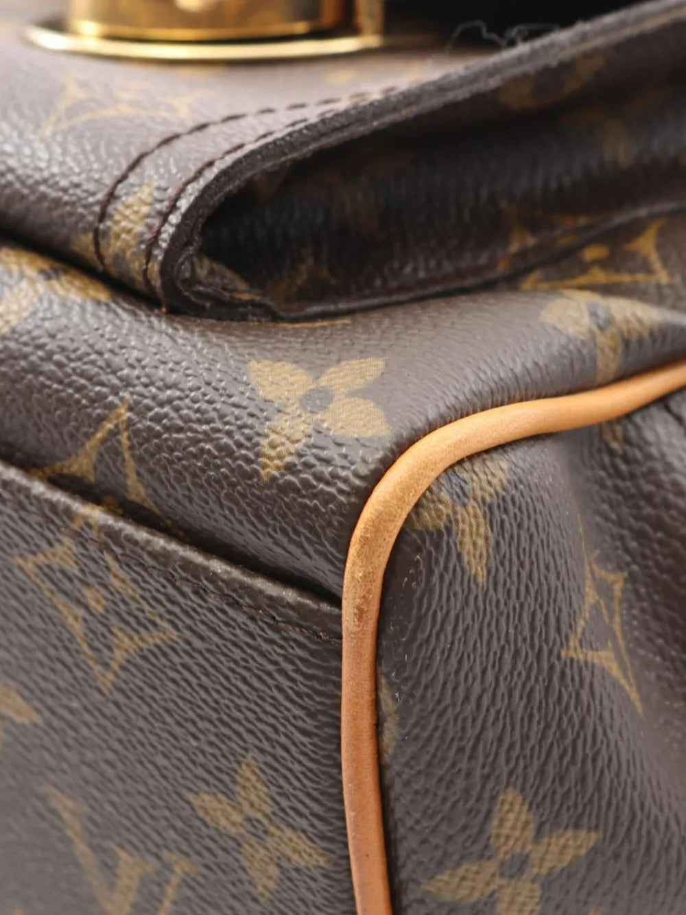 Pre-OwnedLouis Vuitton Pre-Owned2006 Monogram Manhattan GM handbag