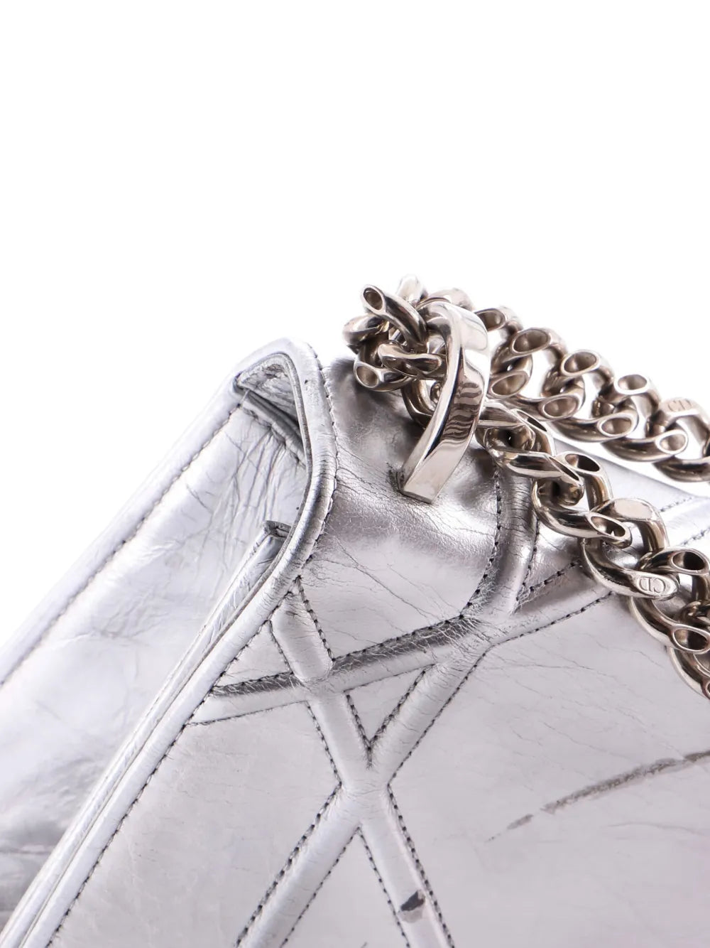 Pre-OwnedChristian Dior Pre-OwnedDiorama Clasp Flap Bag Crinkled Lambskin Medium crossbody bag