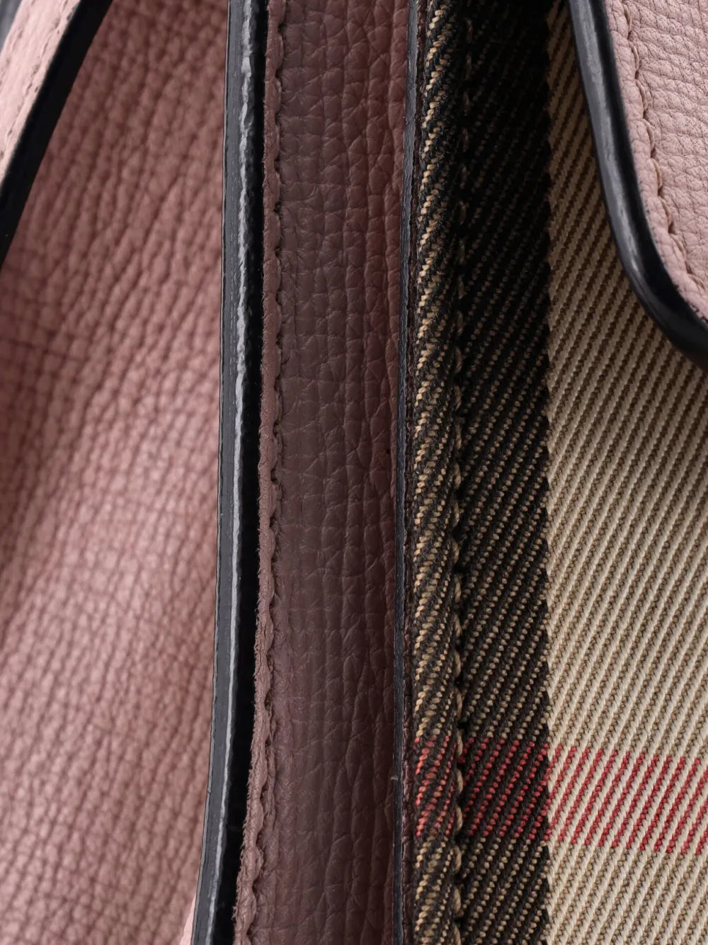 Pre-OwnedBurberry Pre-OwnedMacken Leather and House Check Canvas Small crossbody bag