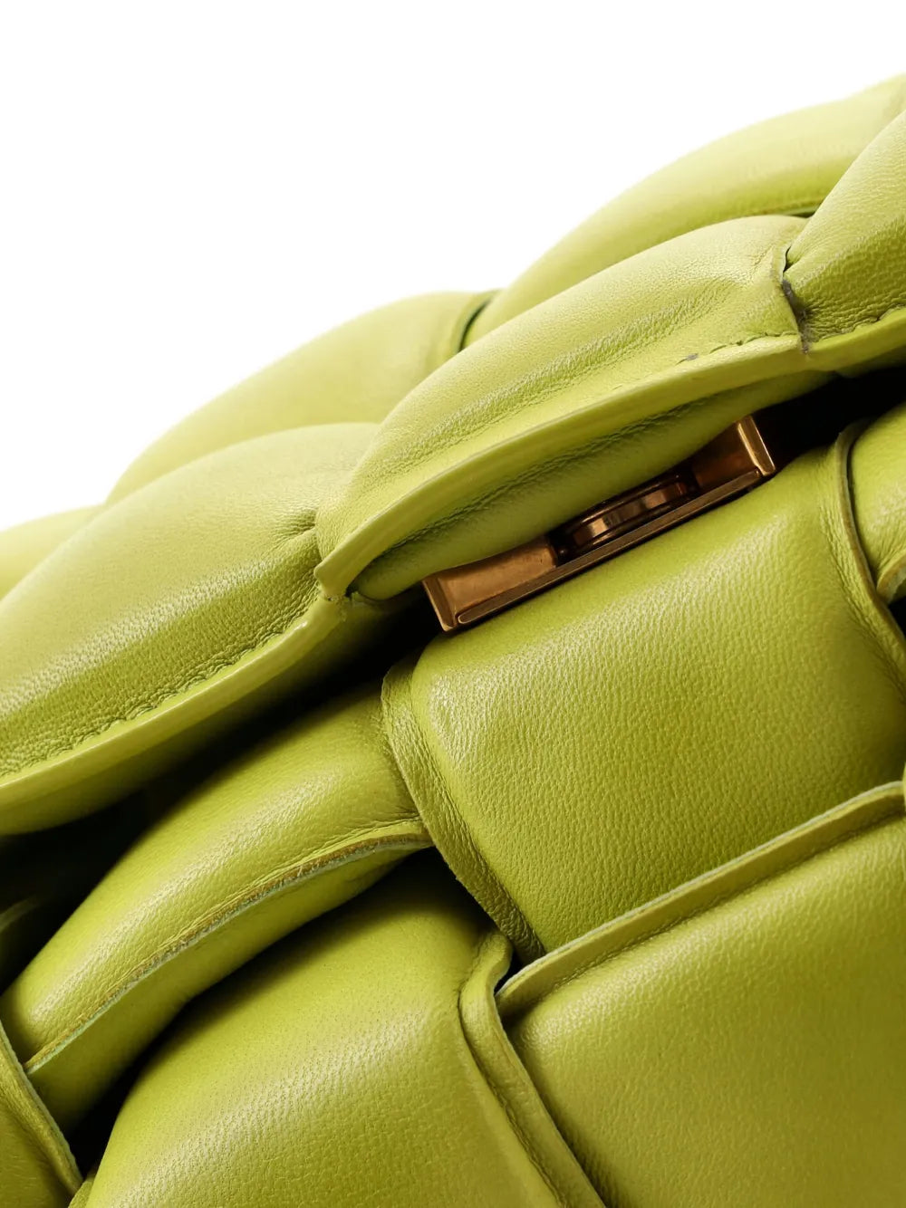 Pre-OwnedBottega Veneta Pre-OwnedCassette Padded Maxi Intrecciato Leather Small crossbody bag