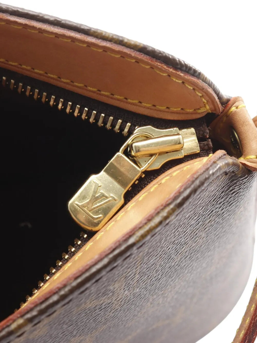 Pre-OwnedLouis Vuitton Pre-Owned2003 Monogram Drouot crossbody bag