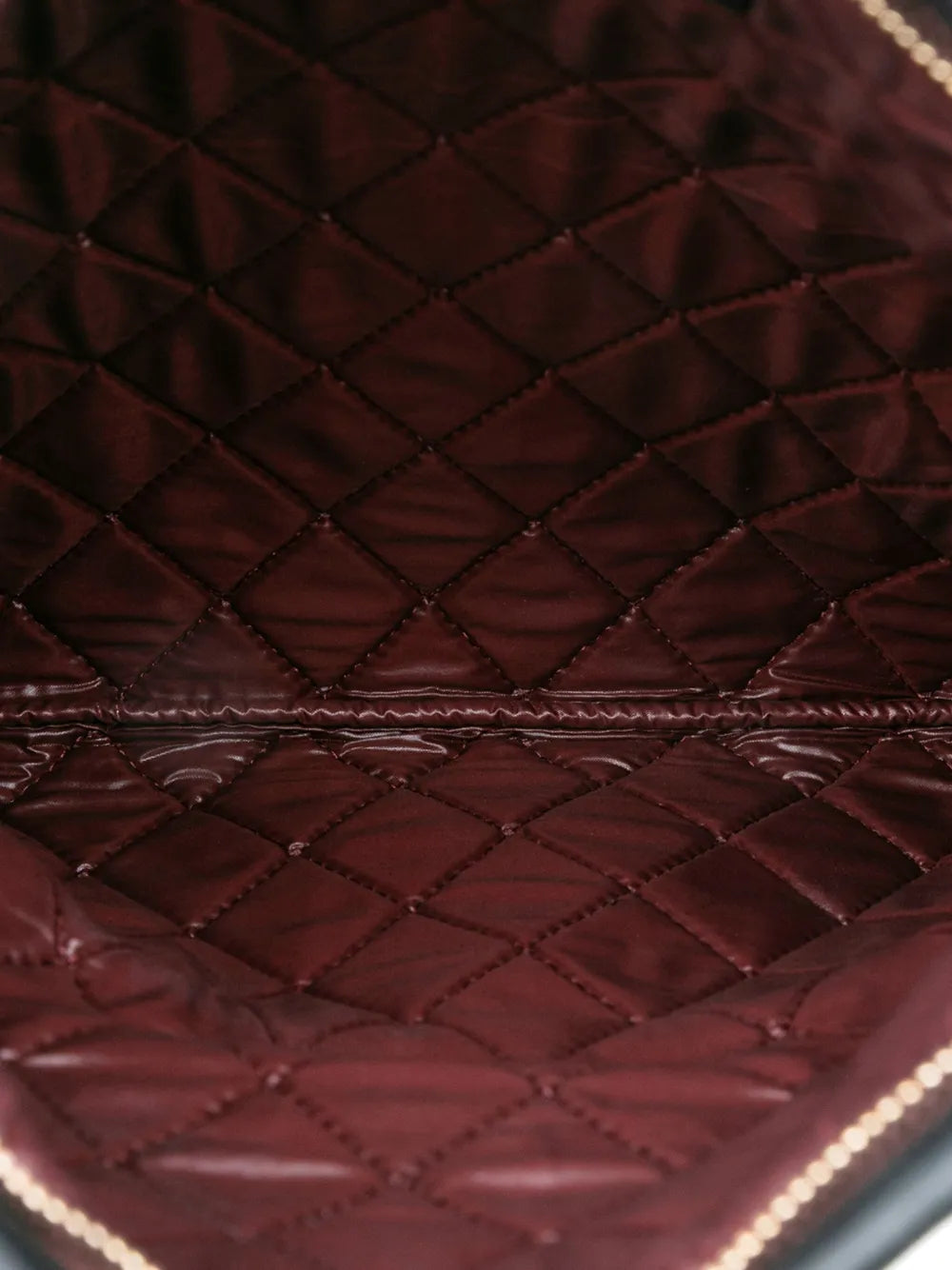 Pre-OwnedCHANEL Pre-Owned2014-2015 Quilted Lambskin CC Beauty Foldover clutch bag