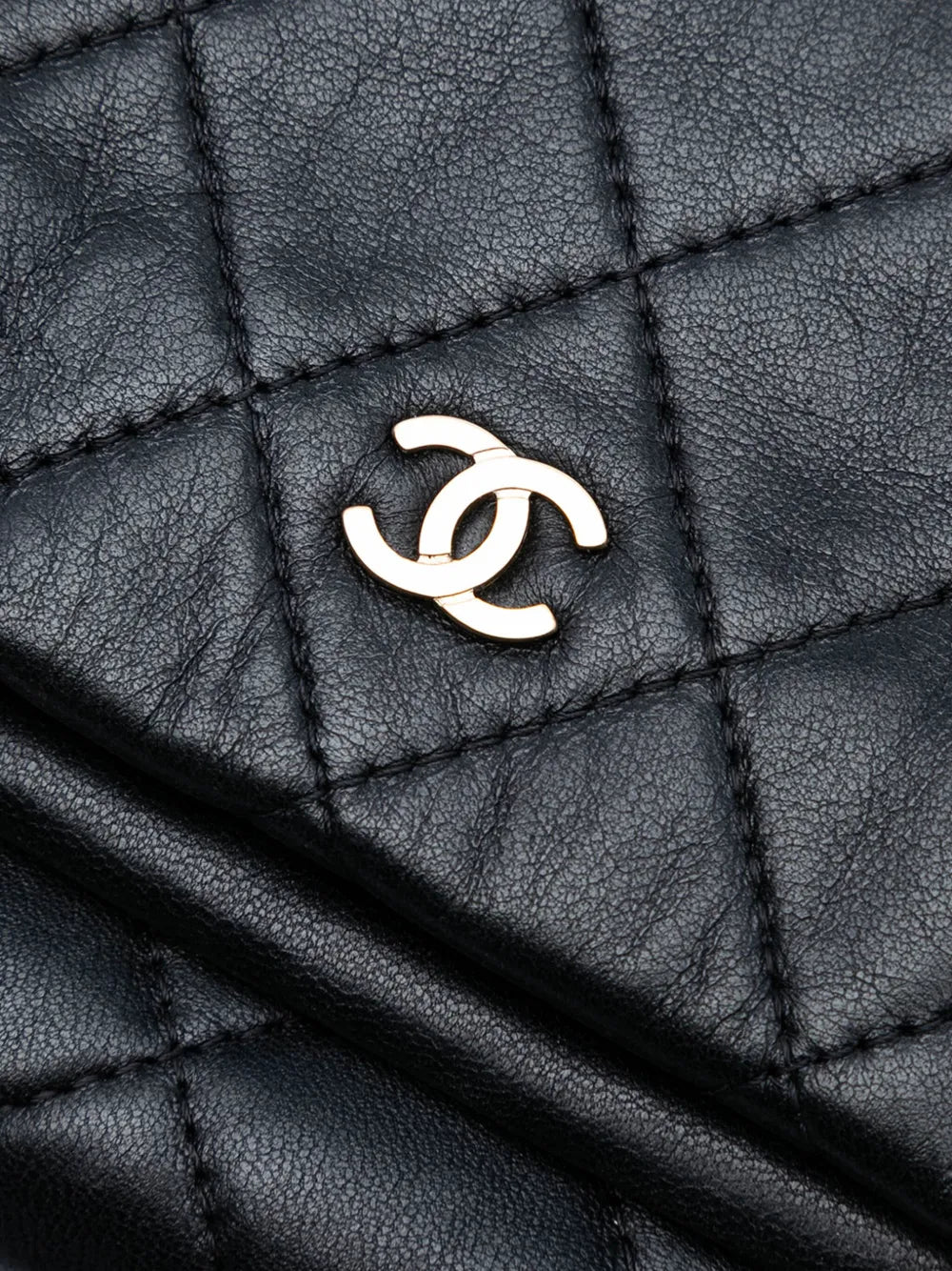 Pre-OwnedCHANEL Pre-Owned2014-2015 Quilted Lambskin CC Beauty Foldover clutch bag