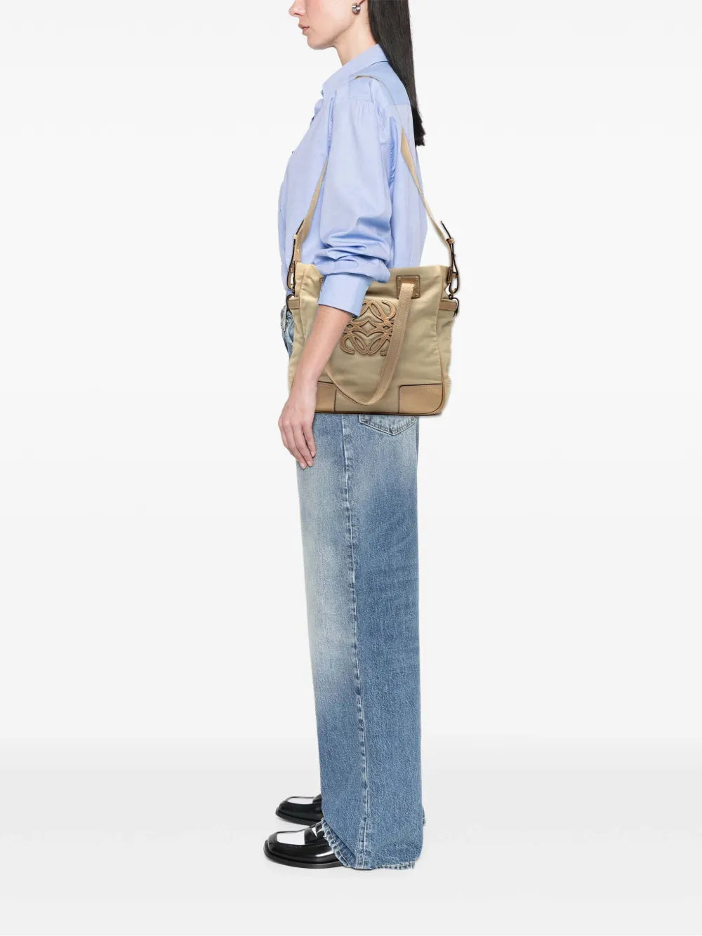 Pre-OwnedLoewe Pre-Owned2010-2025 Canvas Anagram satchel