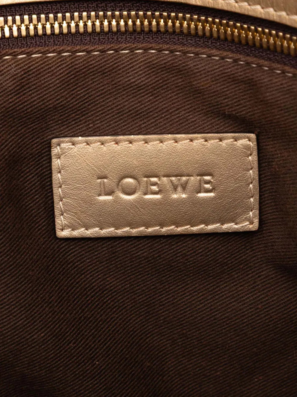 Pre-OwnedLoewe Pre-Owned2010-2025 Canvas Anagram satchel