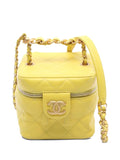 Pre-OwnedCHANEL Pre-Owned2021 diamond-quilting vanity bag