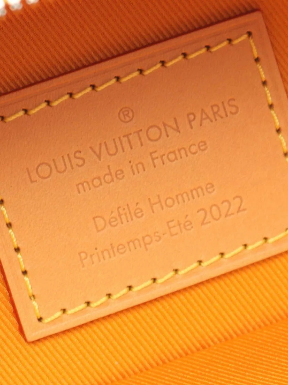 Pre-OwnedLouis Vuitton Pre-Owned2022 Leather Vertical Box Trunk satchel