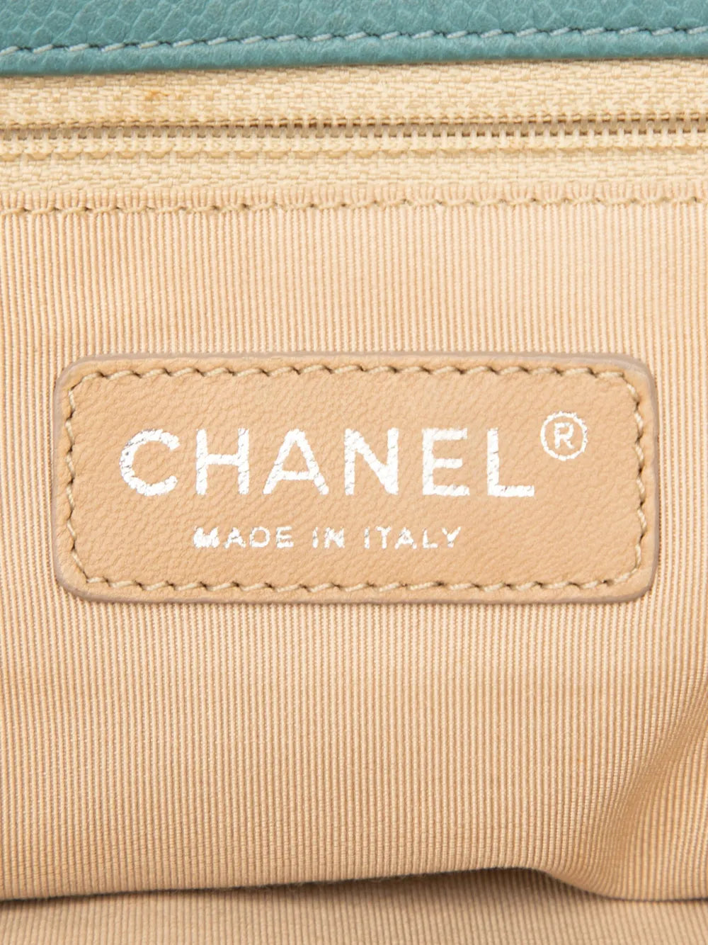 Pre-OwnedCHANEL Pre-Owned2010-2011 Quilted Caviar Timeless XL tote bag
