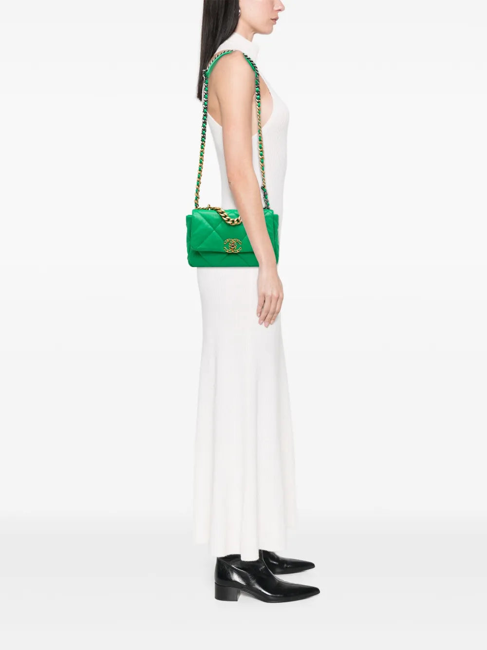 Pre-OwnedCHANEL Pre-Owned2020 Medium Lambskin 19 Flap satchel