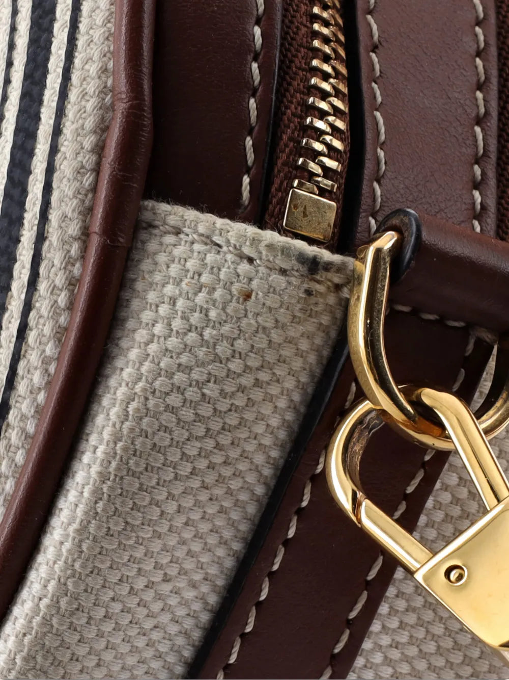 Pre-OwnedBurberry Pre-OwnedLouise Round Bag Canvas with Leather belt bag