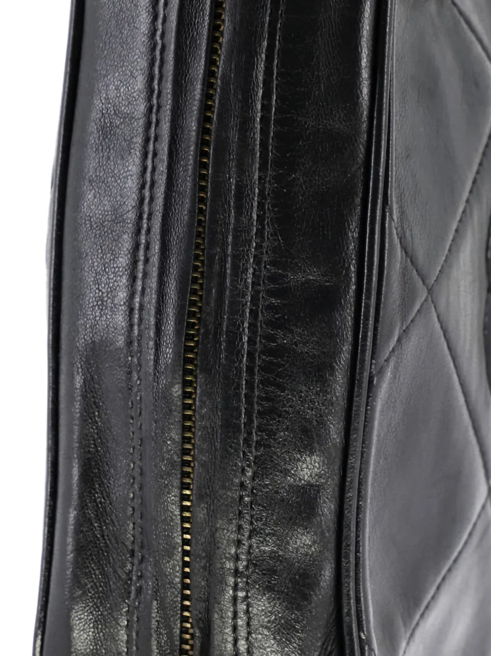 Pre-OwnedCHANEL Pre-OwnedDiamond CC Camera Bag Quilted Leather Small shoulder bag